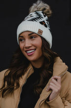 Load image into Gallery viewer, Chey Beanie in cream, rust and black
