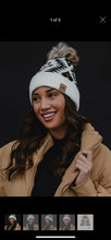 Load image into Gallery viewer, Chey Beanie in cream, rust and black
