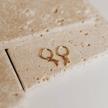 Load image into Gallery viewer, Dolly Boot Hoops
