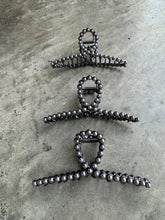 Load image into Gallery viewer, Western Silver Faux Pearl Hair Claw Clip
