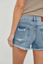 Load image into Gallery viewer, Kenzie Medium Wash Shorts
