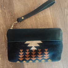 Load image into Gallery viewer, Pendleton Journey Pouch - Helios

