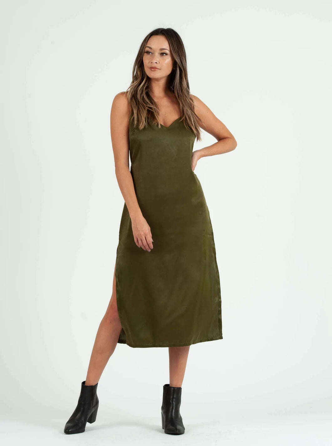 Sierra Satin Back Tie Dress in Moss